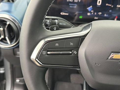 New 2026 Chevrolet Equinox EV LT AWD/4WD image 17