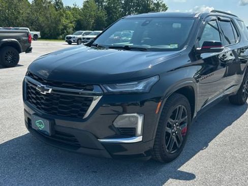 Certified 2023 Chevrolet Traverse Premier w/ Redline Edition AWD/4WD image 7