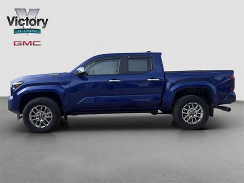 Used 2024 Toyota Tacoma Limited image 4