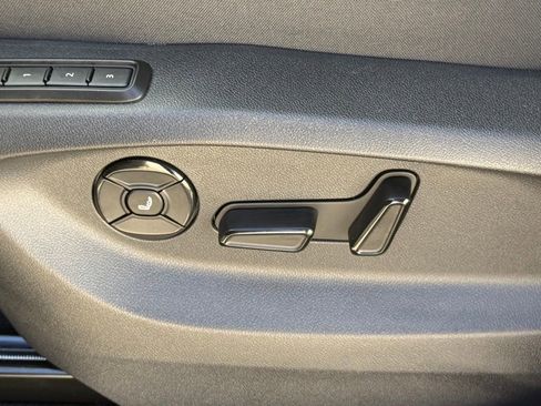 New 2026 Volkswagen Tiguan SEL R-Line image 12