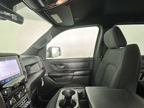New 2026 RAM 1500 Express AWD/4WD image 18