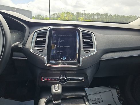 Used 2020 Volvo XC90 T5 Momentum w/ Protection Package image 21