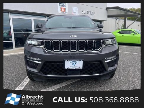 New 2025 Jeep Grand Cherokee Limited w/ Luxury Tech Group II AWD/4WD image 8