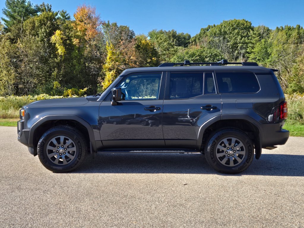 Used 2025 Toyota Land Cruiser AWD/4WD image 2