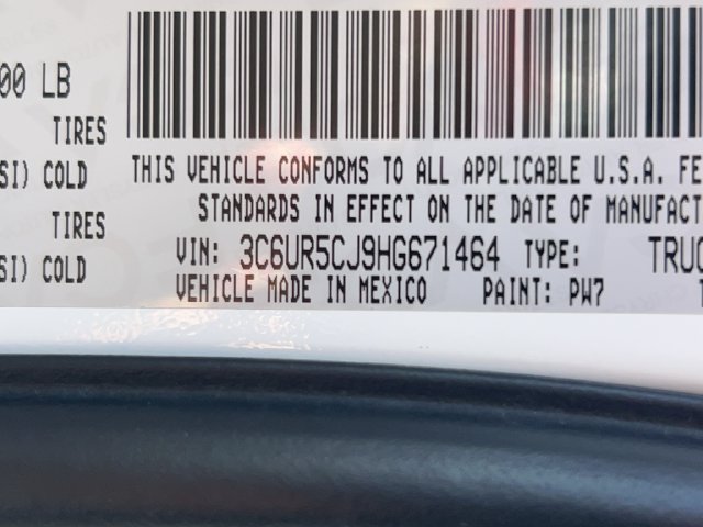 Used 2017 RAM 2500 Tradesman w/ Chrome Appearance Group AWD/4WD image 32