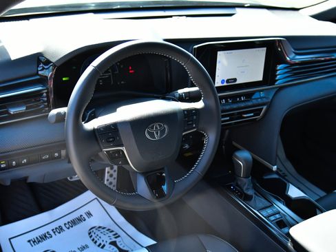 Used 2026 Toyota Camry SE FWD image 16