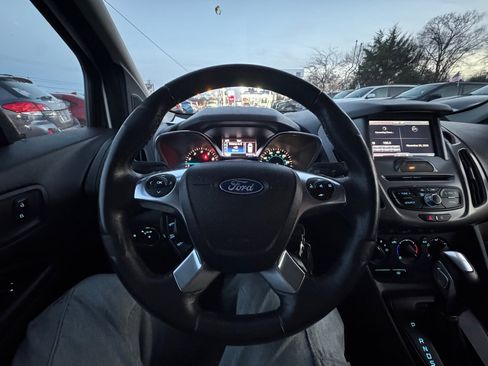 Used 2016 Ford Transit Connect XLT image 13