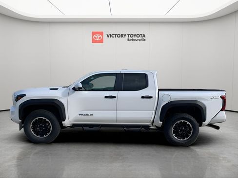 New 2025 Toyota Tacoma TRD Off-Road image 34