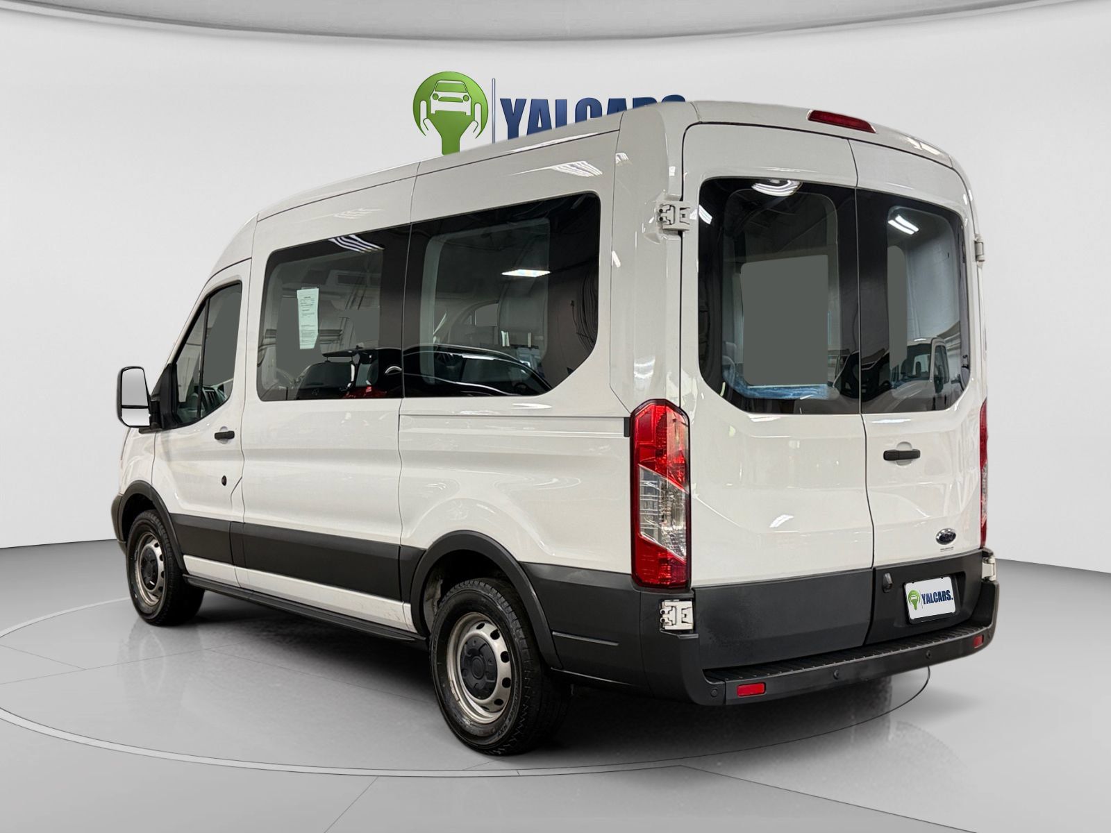 Used 2016 Ford Transit 150 XL RWD image 3