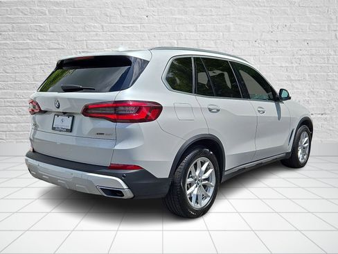 Used 2022 BMW X5 xDrive40i w/ Luxury Seating Package AWD/4WD image 6