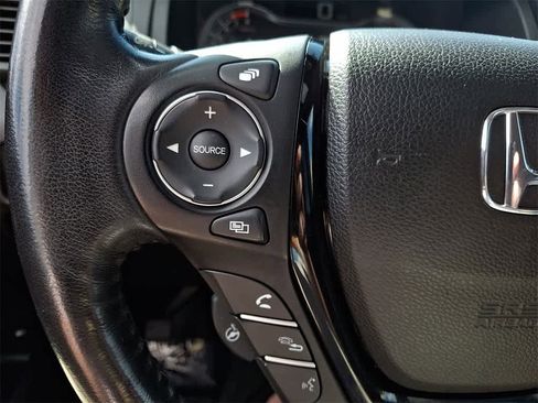 Used 2017 Honda Ridgeline RTL-E image 22