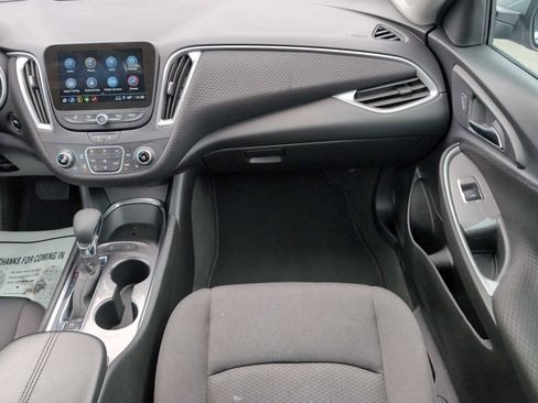 Used 2025 Chevrolet Malibu LT image 27