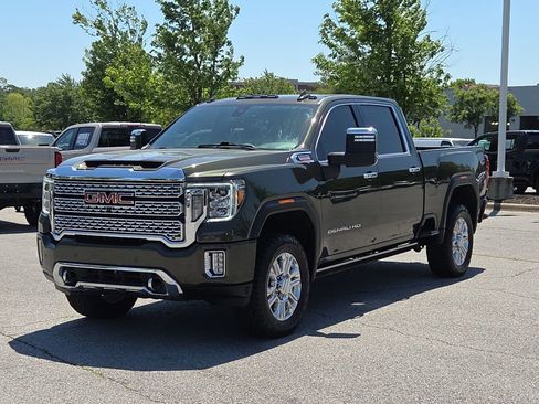 Used 2022 GMC Sierra 2500 Denali AWD/4WD image 2