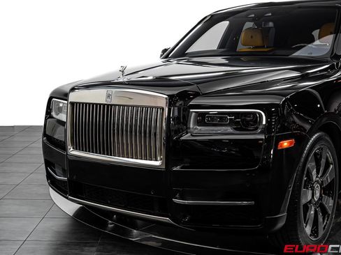 Used 2023 Rolls-Royce Cullinan AWD/4WD image 14