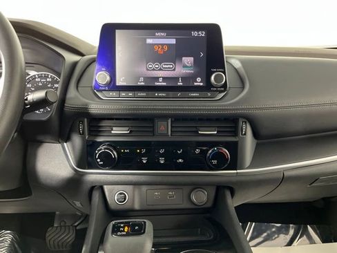 Used 2021 Nissan Rogue S FWD image 25