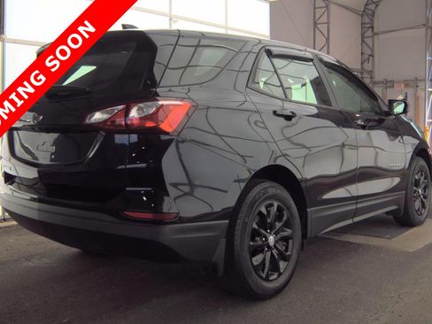 Used 2021 Chevrolet Equinox LS FWD image 4