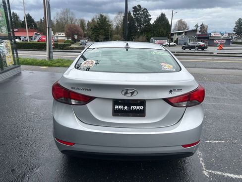 Used 2015 Hyundai Elantra SE FWD image 7