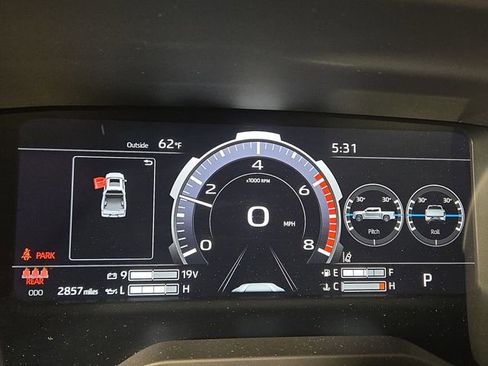 Used 2024 Toyota Tundra Limited AWD/4WD image 17