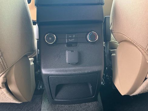 Used 2017 Ford Explorer XLT w/ Class II Trailer Tow Package AWD/4WD image 18