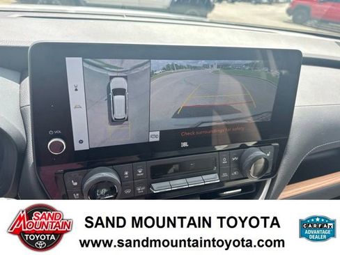 Used 2024 Toyota Grand Highlander FWD image 25