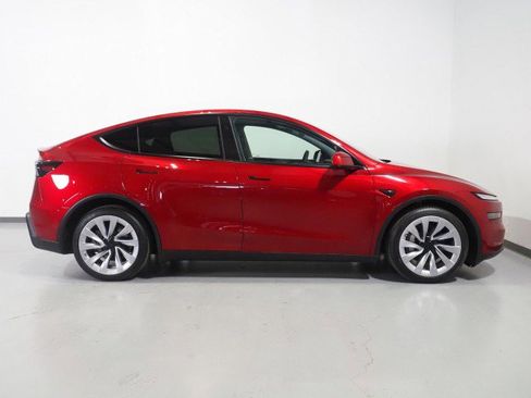 Used 2026 Tesla Model Y Long Range image 6