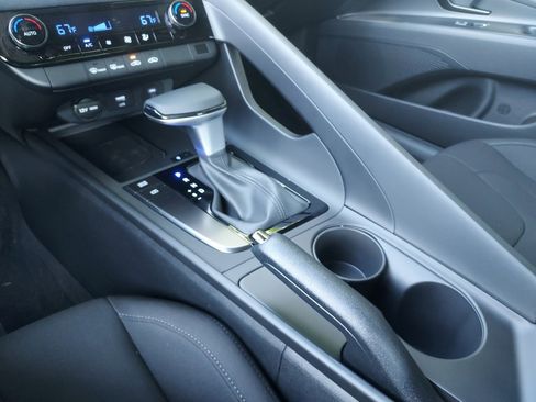 New 2025 Hyundai Elantra Sport image 19