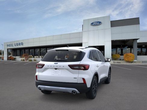 New 2026 Ford Escape SE FWD image 8