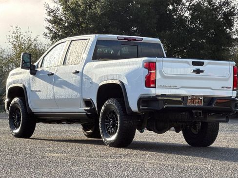 Certified 2025 Chevrolet Silverado 2500 ZR2 w/ Technology Package image 6