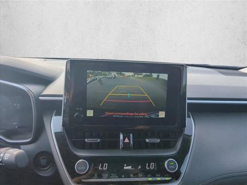Certified 2025 Toyota Corolla Cross XLE FWD image 20