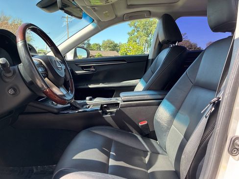 Used 2017 Lexus ES 350 FWD image 7
