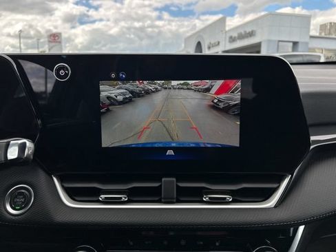 Used 2025 Chevrolet Equinox LT w/ Convenience Package II AWD/4WD image 45