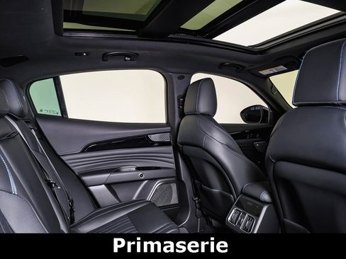 Certified 2023 Maserati Grecale Modena image 16