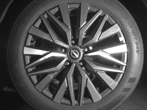 Used 2025 Nissan Altima 2.5 SV image 14