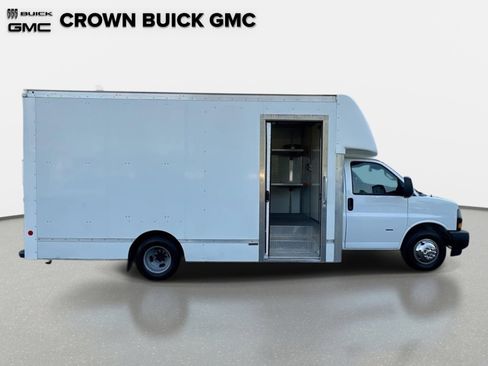 Used 2021 Chevrolet Express 3500 w/ Power Convenience Package RWD image 24