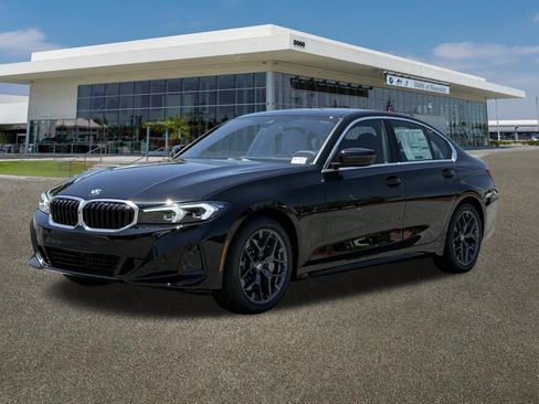New 2026 BMW 330i Sedan RWD image 4