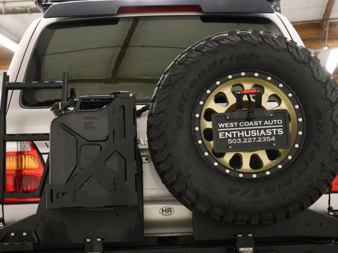 Used 2000 Toyota Land Cruiser image 24