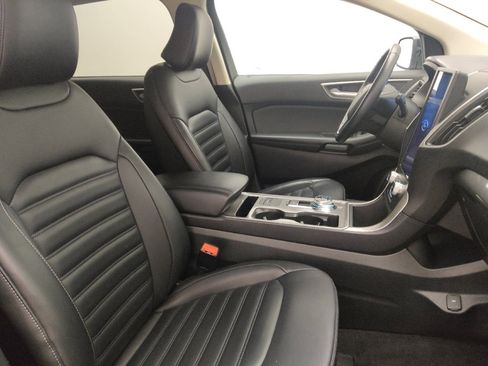 Used 2024 Ford Edge SEL image 21