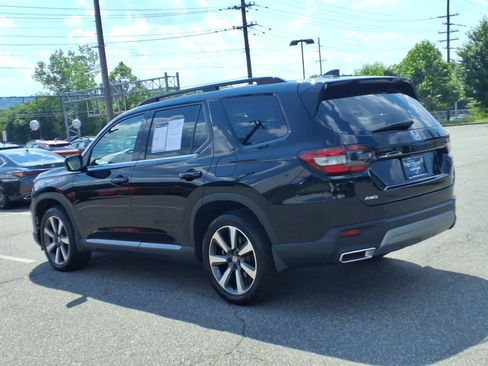 Used 2025 Honda Pilot Elite image 5