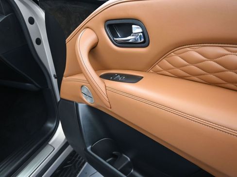 Used 2024 INFINITI QX80 Sensory w/ Cargo Package image 24