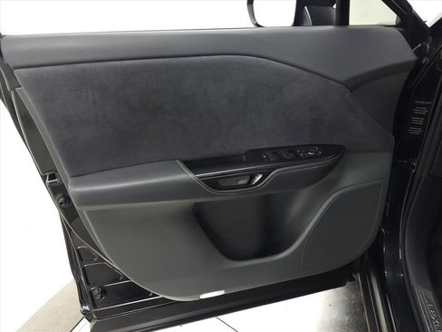 Used 2023 Lexus RZ 450e Premium image 15