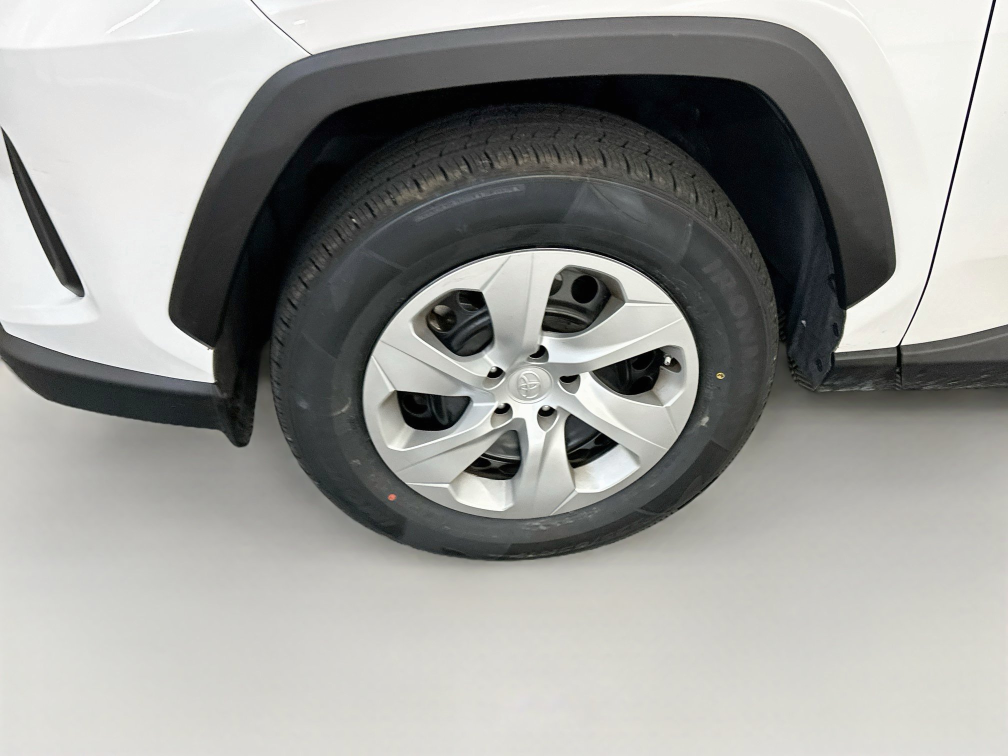 Used 2025 Toyota RAV4 LE AWD/4WD image 11