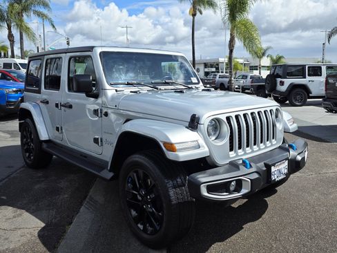 Certified 2023 Jeep Wrangler Sahara w/ Cold Weather Group image 6