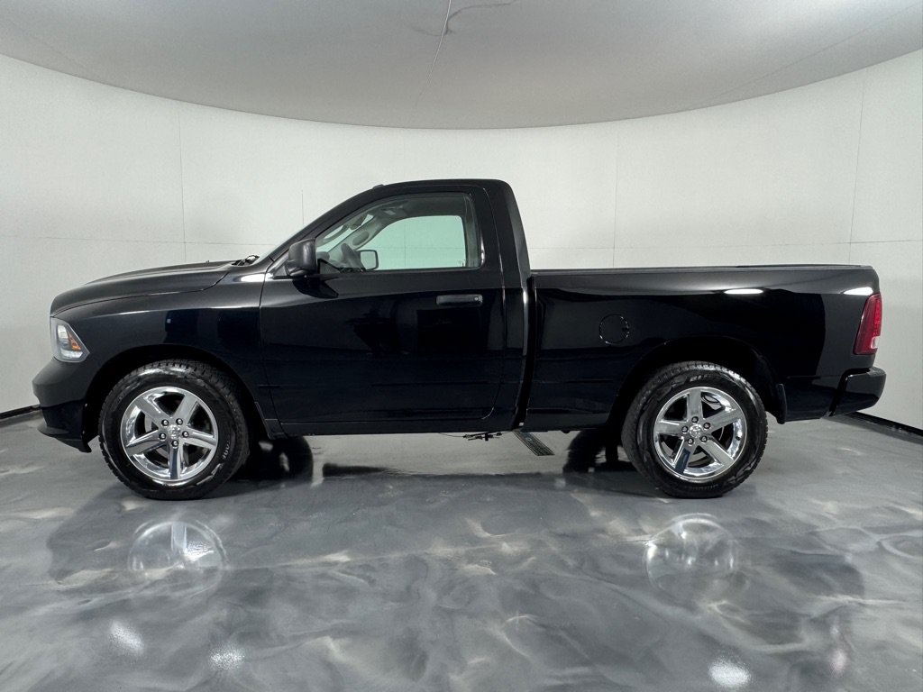 Used 2014 RAM 1500 Express RWD image 9