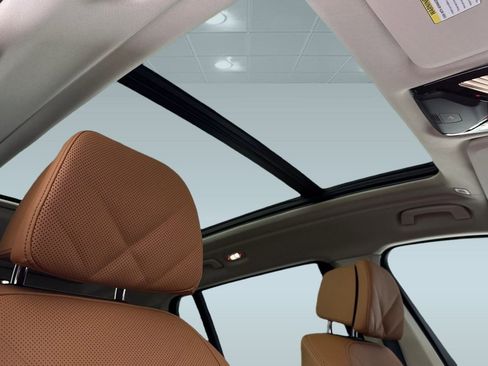 Used 2026 BMW X7 xDrive40i w/ Premium Package image 14