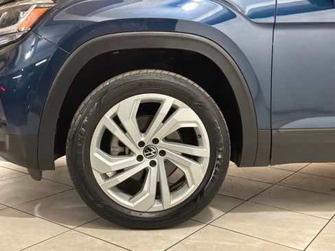 Used 2022 Volkswagen Atlas SE w/ Panoramic Sunroof Package AWD/4WD image 11