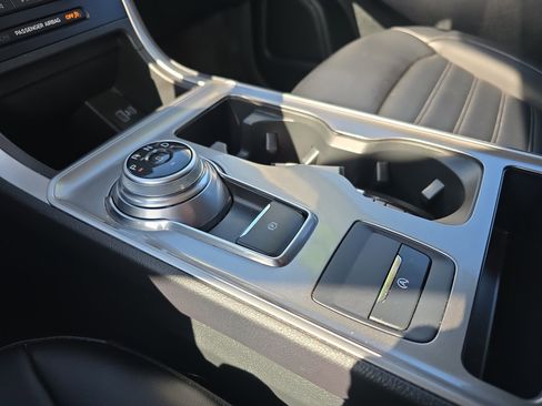 Used 2024 Ford Edge SEL w/ Convenience Package image 25