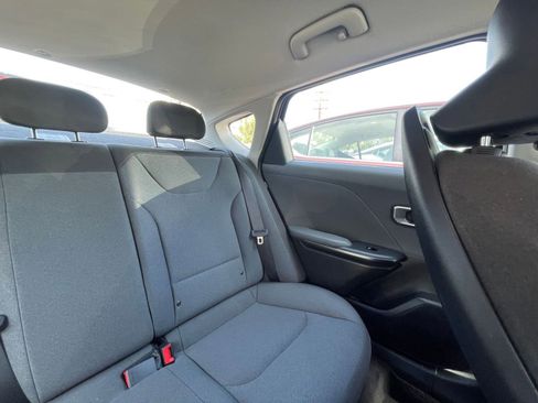 Used 2025 Kia K4 LXS image 40