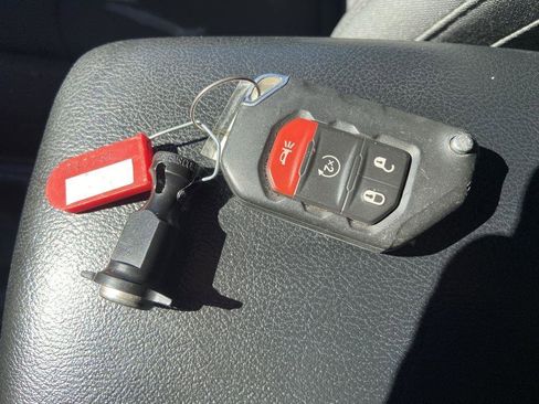 Used 2021 Jeep Wrangler Unlimited Sport image 36