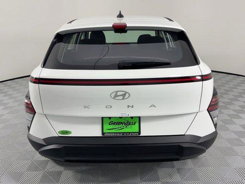 New 2026 Hyundai Kona SE image 10
