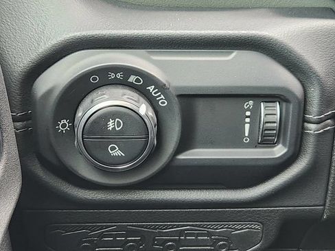 Used 2024 Jeep Gladiator Mojave w/ Convenience Group AWD/4WD image 20